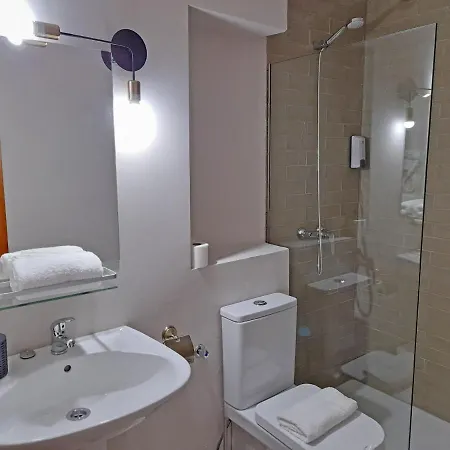 Alhambra 3000 Apartment