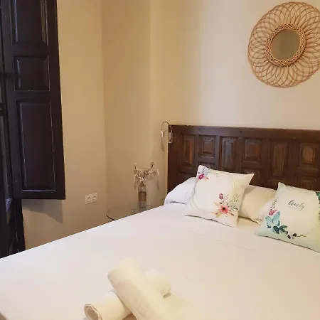 Alhambra 3000 Apartment