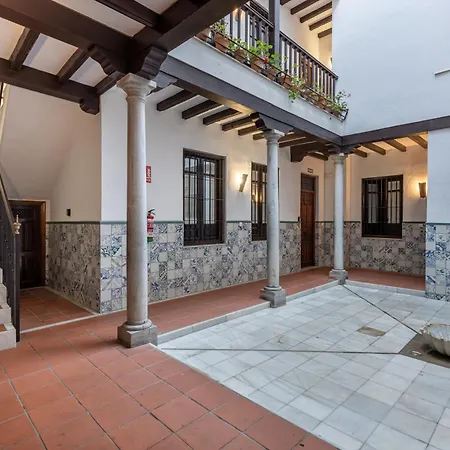 Apartment Alhambra 3000 *