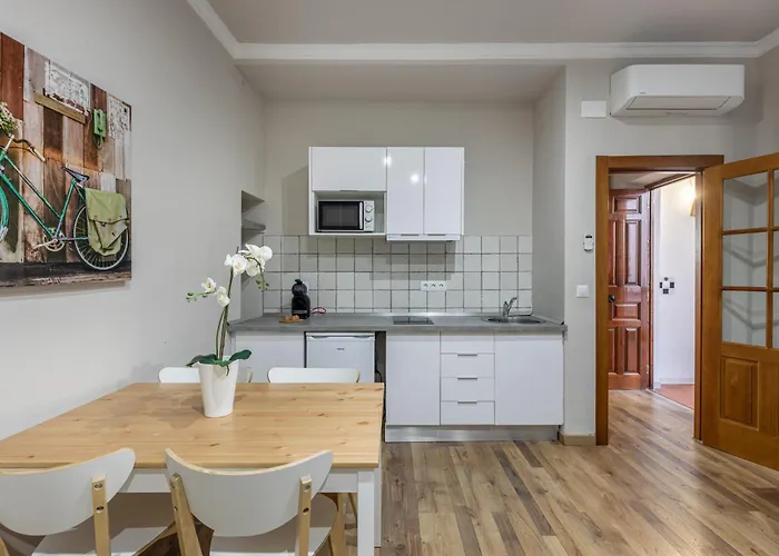 Alhambra 3000 Apartament *