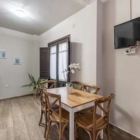 Alhambra 3000 Apartment